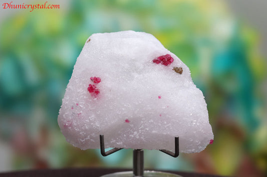 スピネル原石