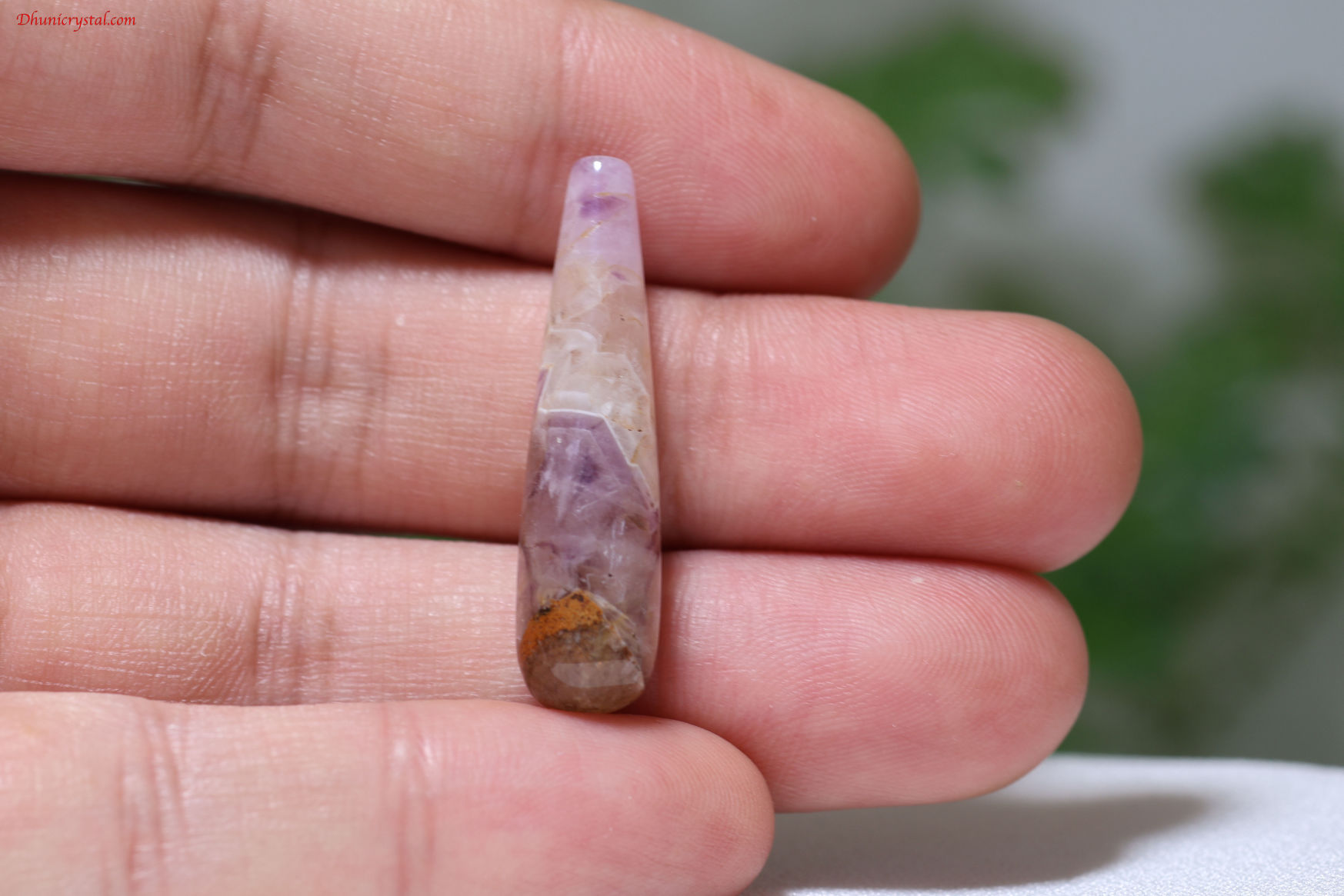 高次のエネルギーを宿すオーラスターライト23の斜め角度