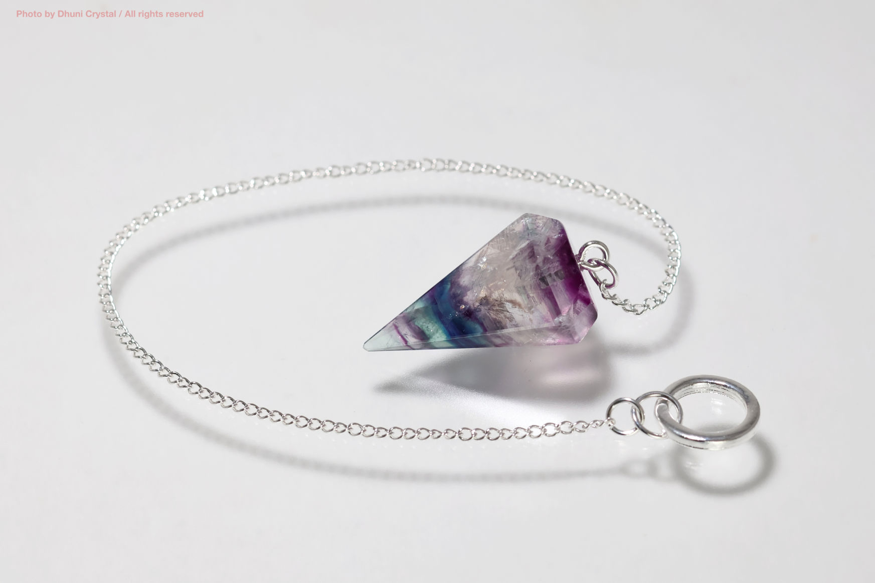 フローライトペンジュラムの画像” loading=