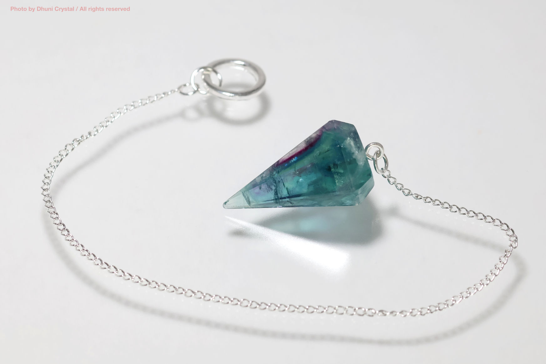 フローライトペンジュラムの画像” loading=