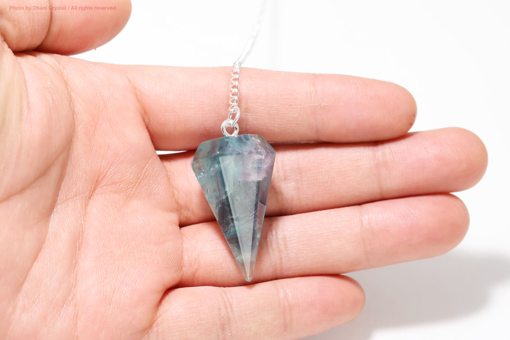 フローライトペンジュラムの画像” loading=