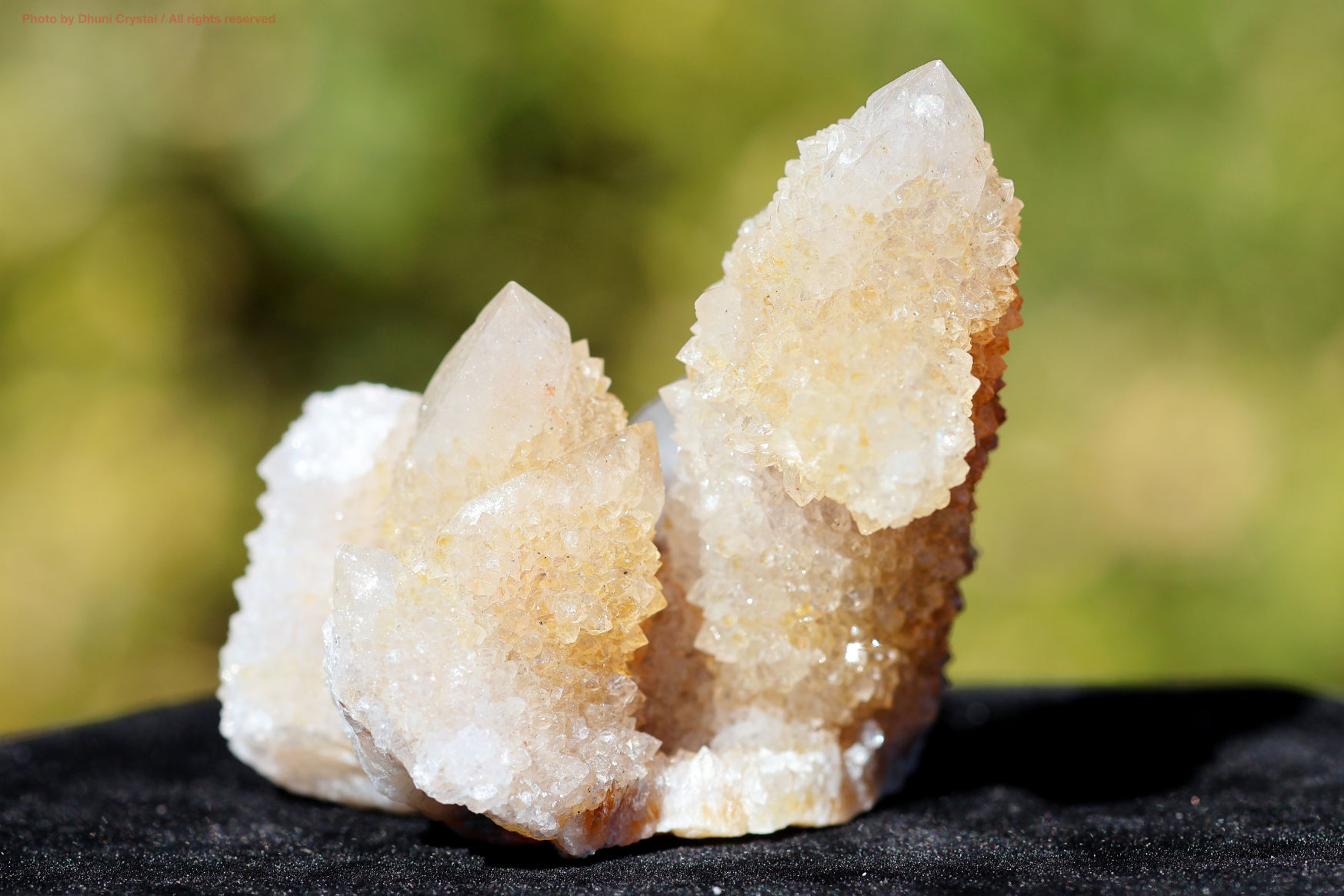 ホワイトスピリットクォーツの拡大画像