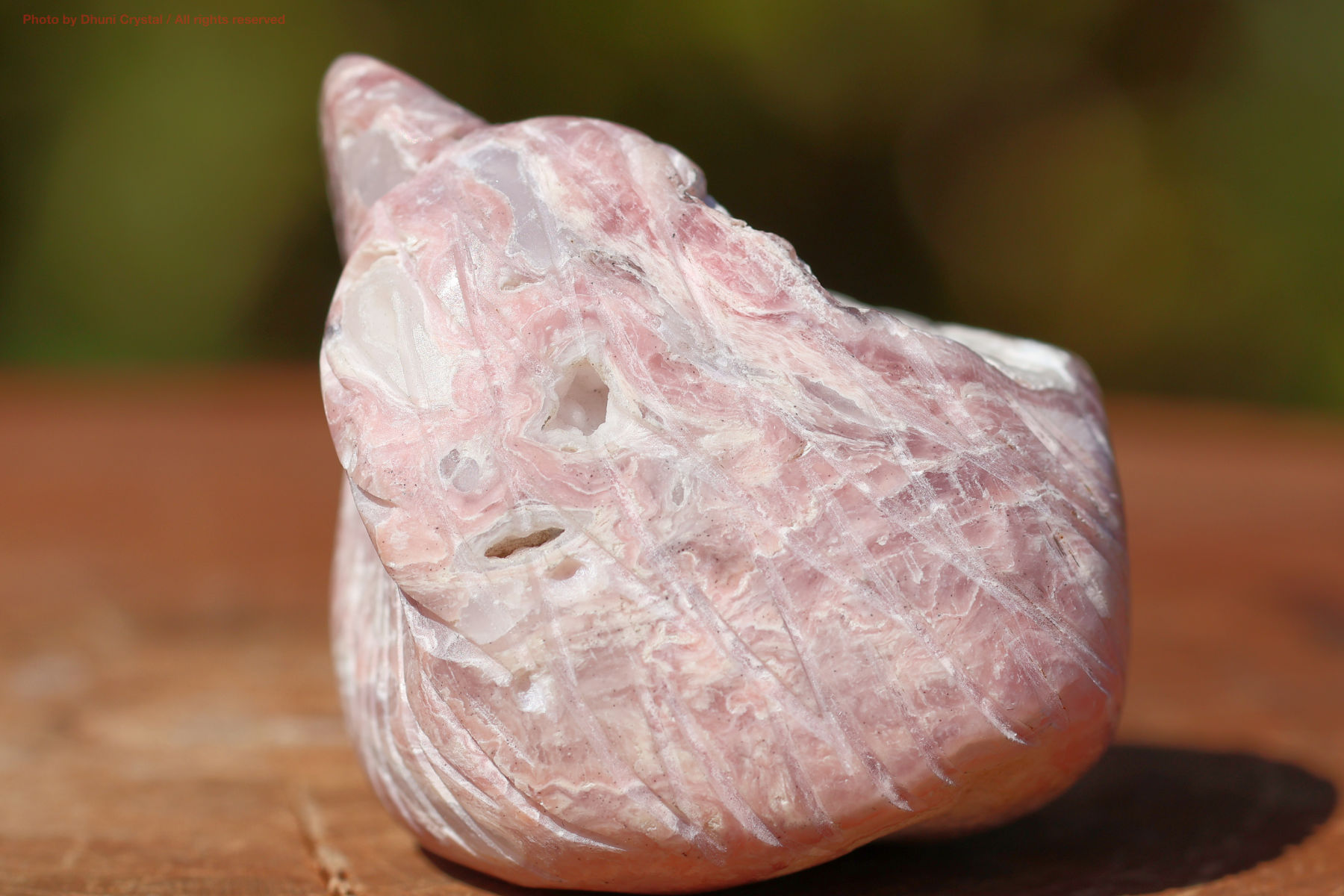 ピンクオパール 鷲のカービング 愛と自由の天然石彫刻