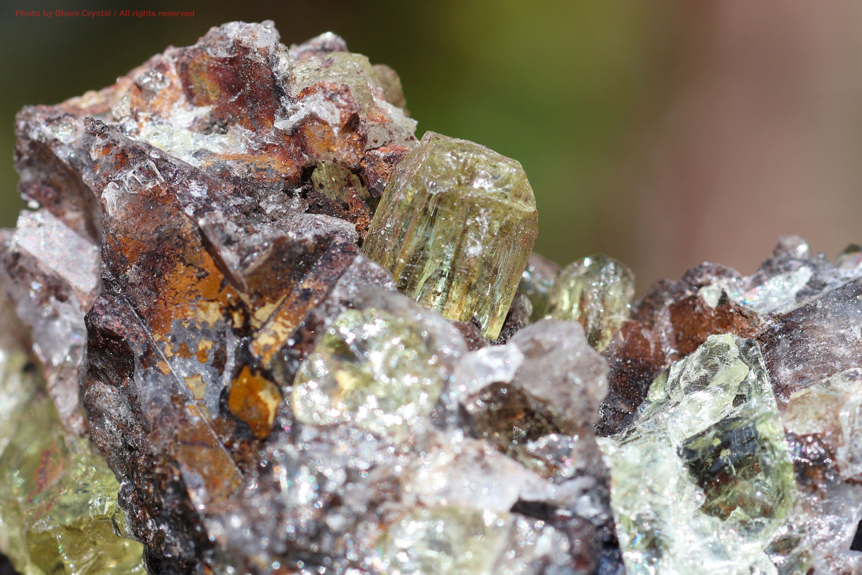 イエローアパタイト原石の画像