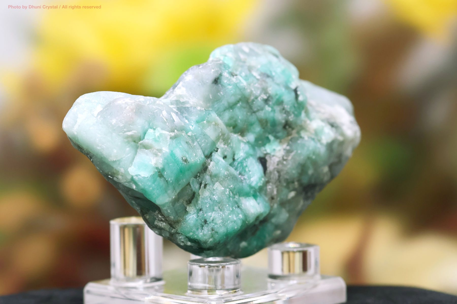 エメラルド原石の画像