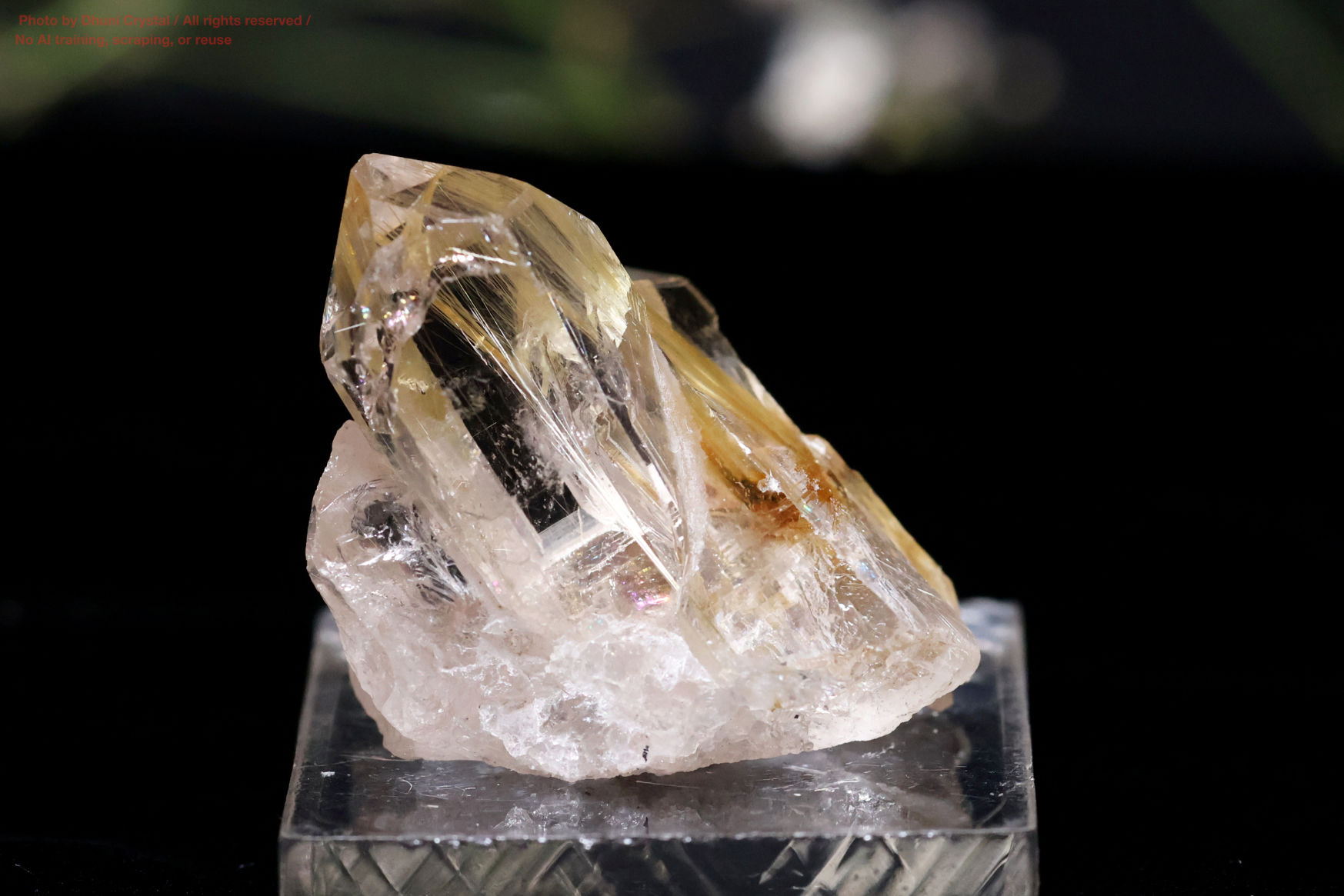 ルチルの側面画像