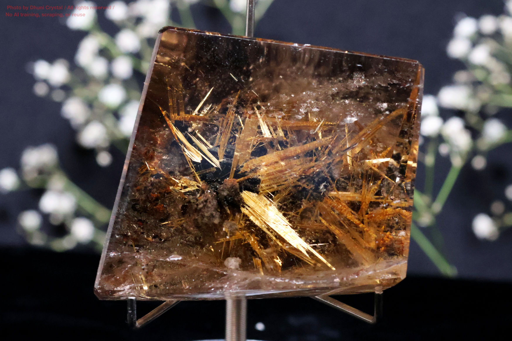 ルチルの側面画像