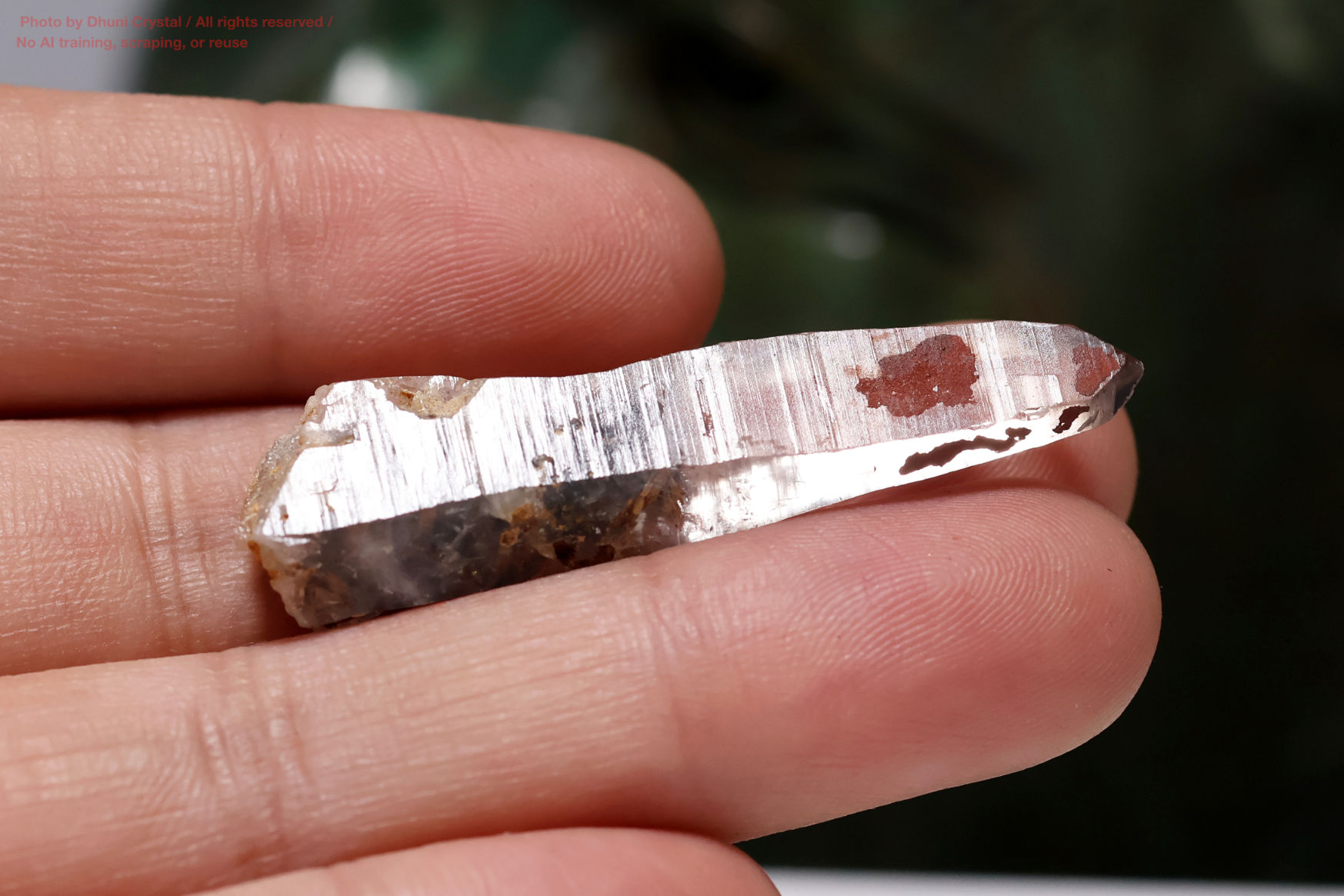 エジリン結晶の拡大画像