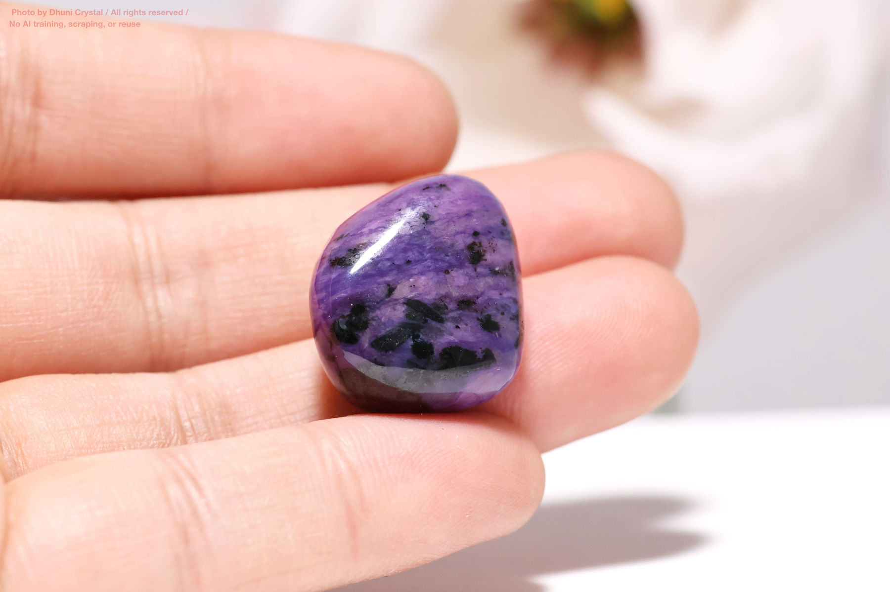 チャロアイトの画像