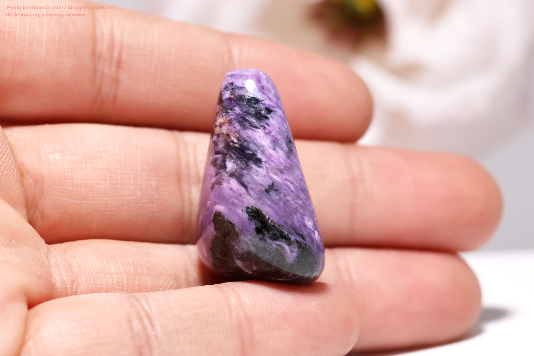 チャロアイトの画像