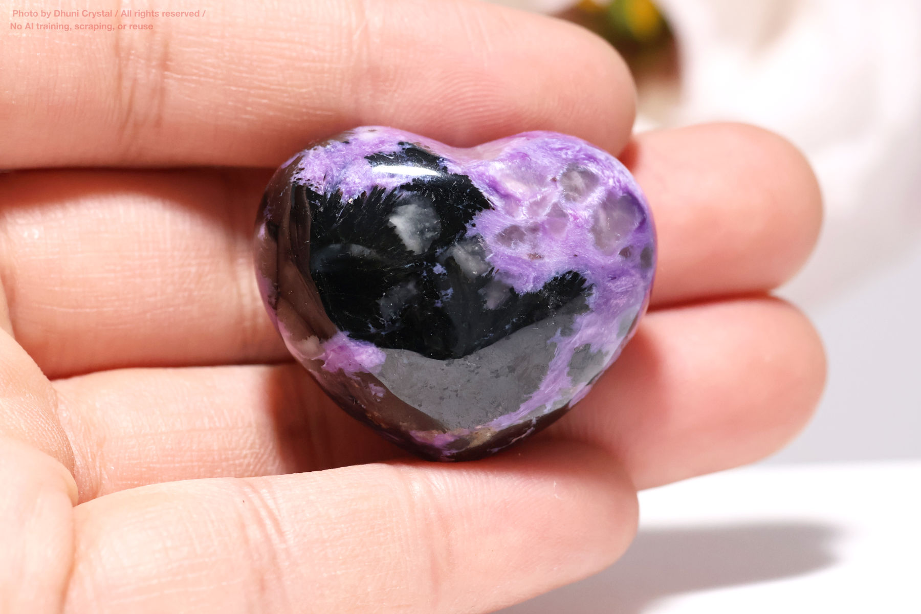 チャロアイトの画像