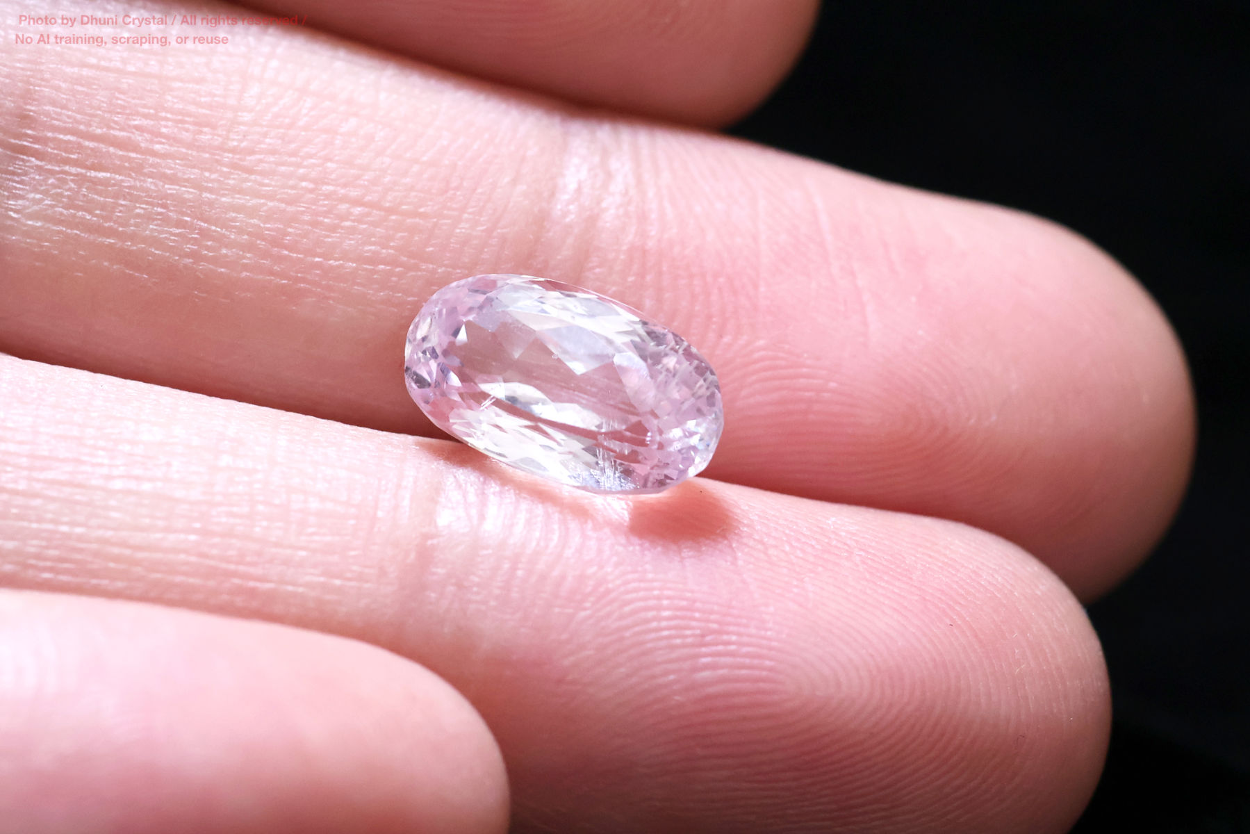 クンツァイトの拡大画像