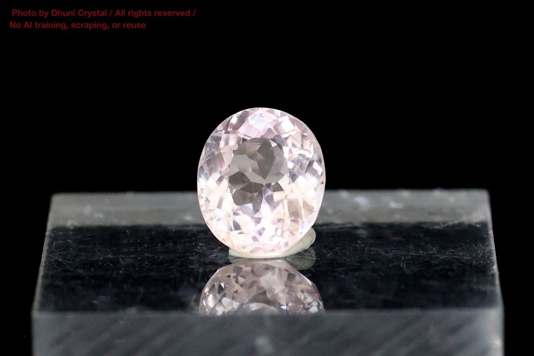 クンツァイトの写真” loading=