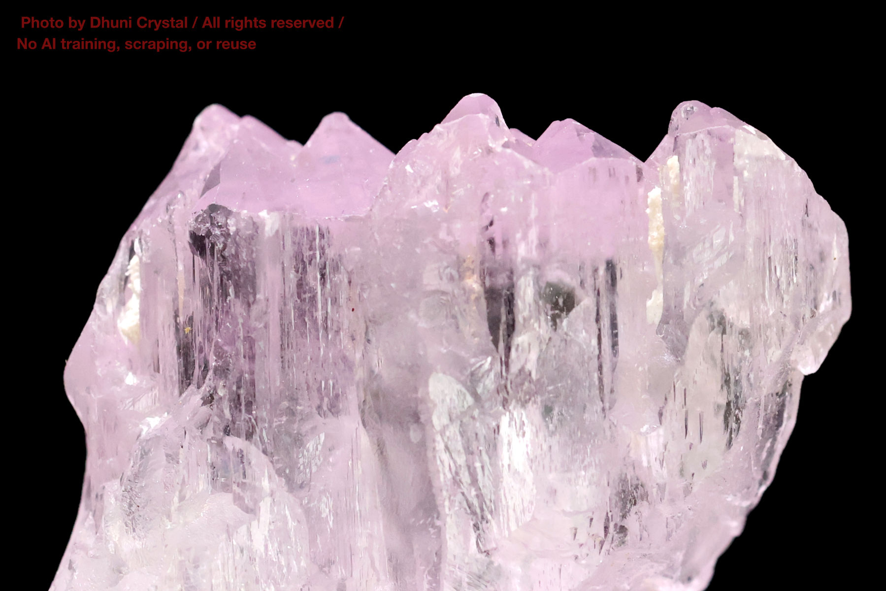 クンツァイトの拡大画像