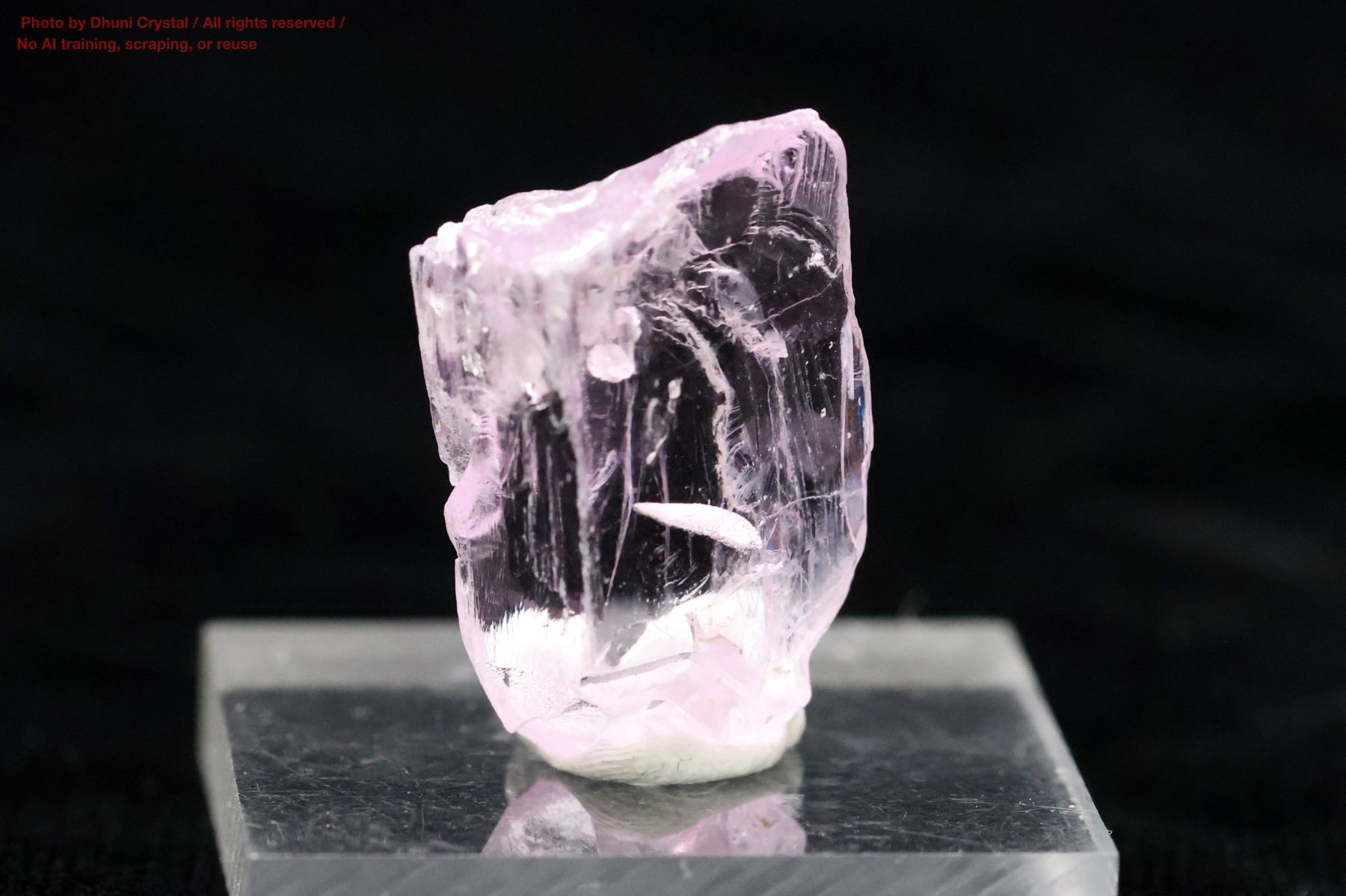 クンツァイトの写真” loading=