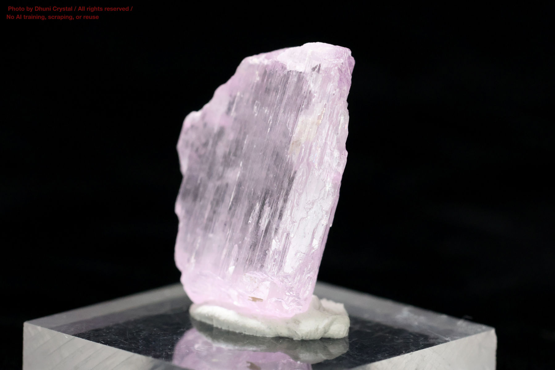 クンツァイトの拡大画像