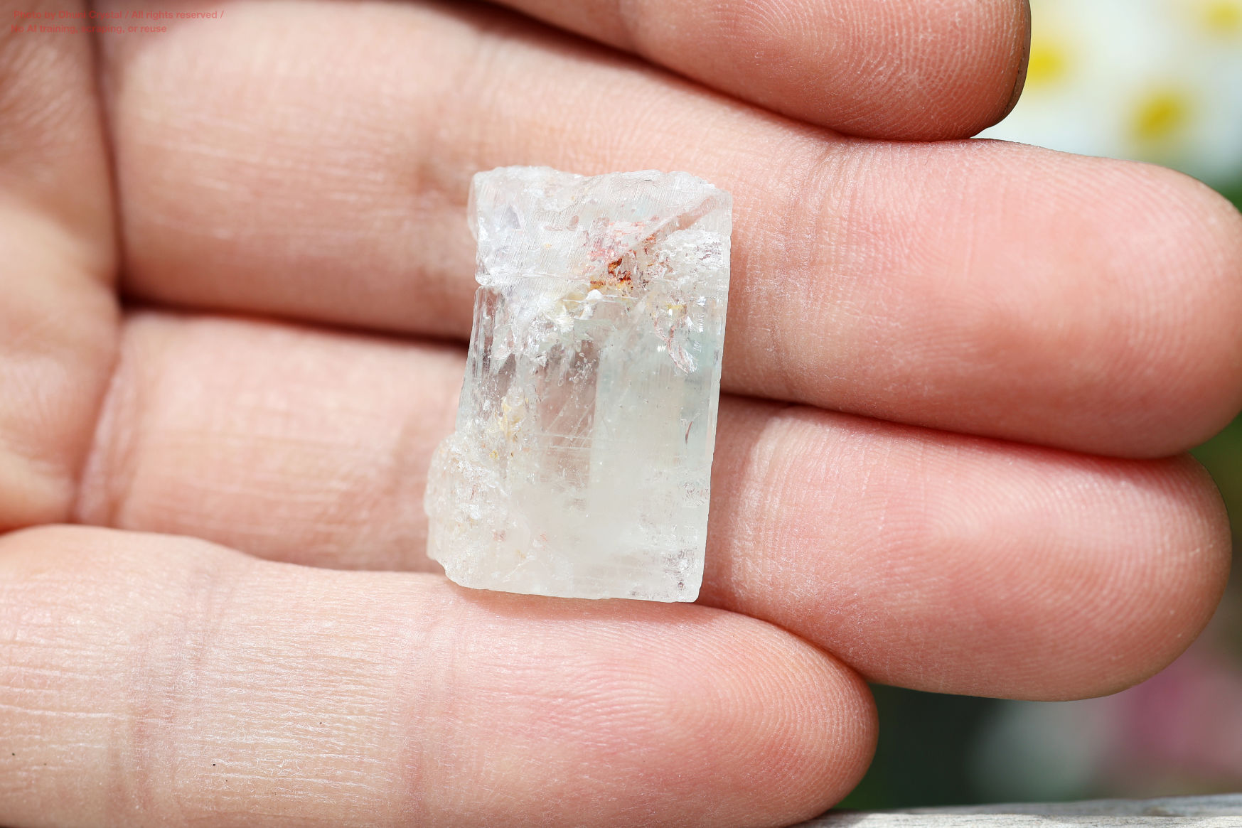 ブルートパーズ結晶の拡大画像