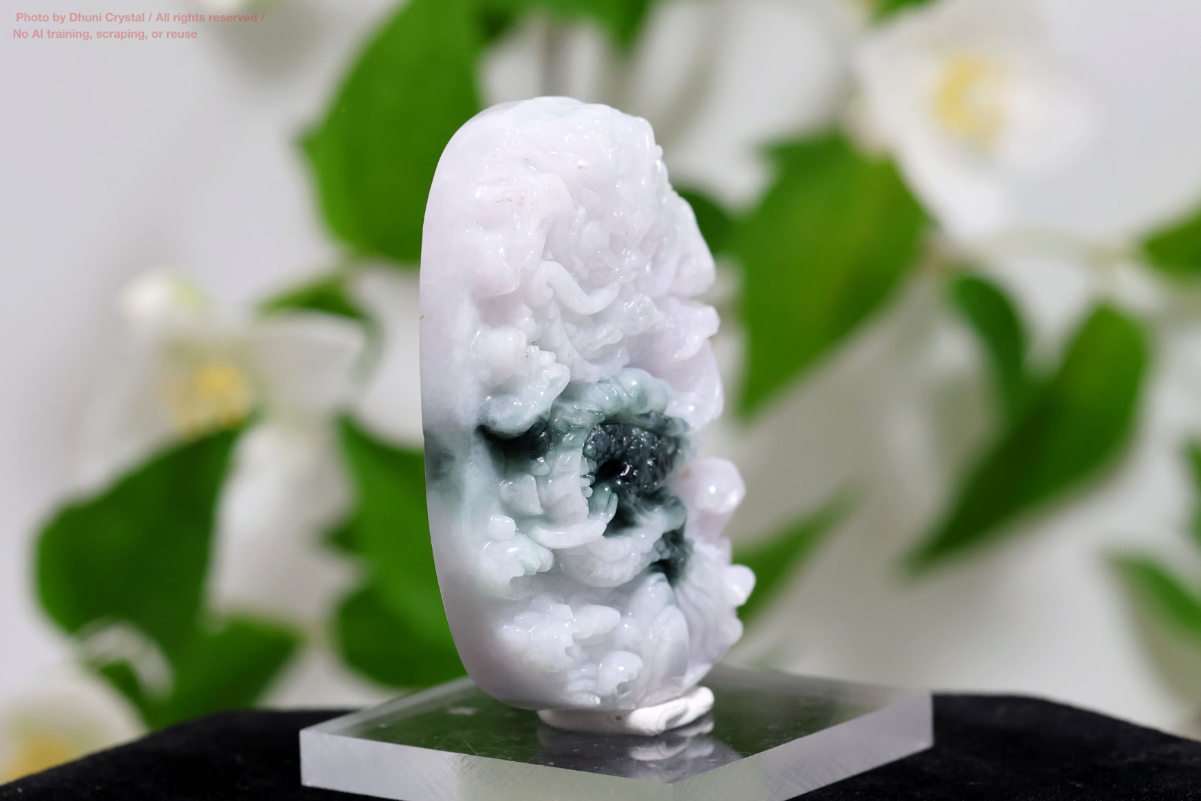 翡翠の側面画像