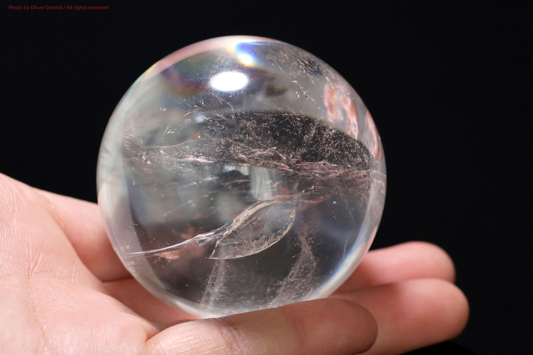 水晶球の手の上の画像
