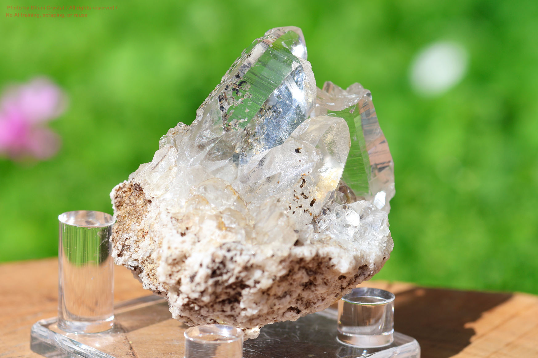 モンドクォーツ結晶の側面画像