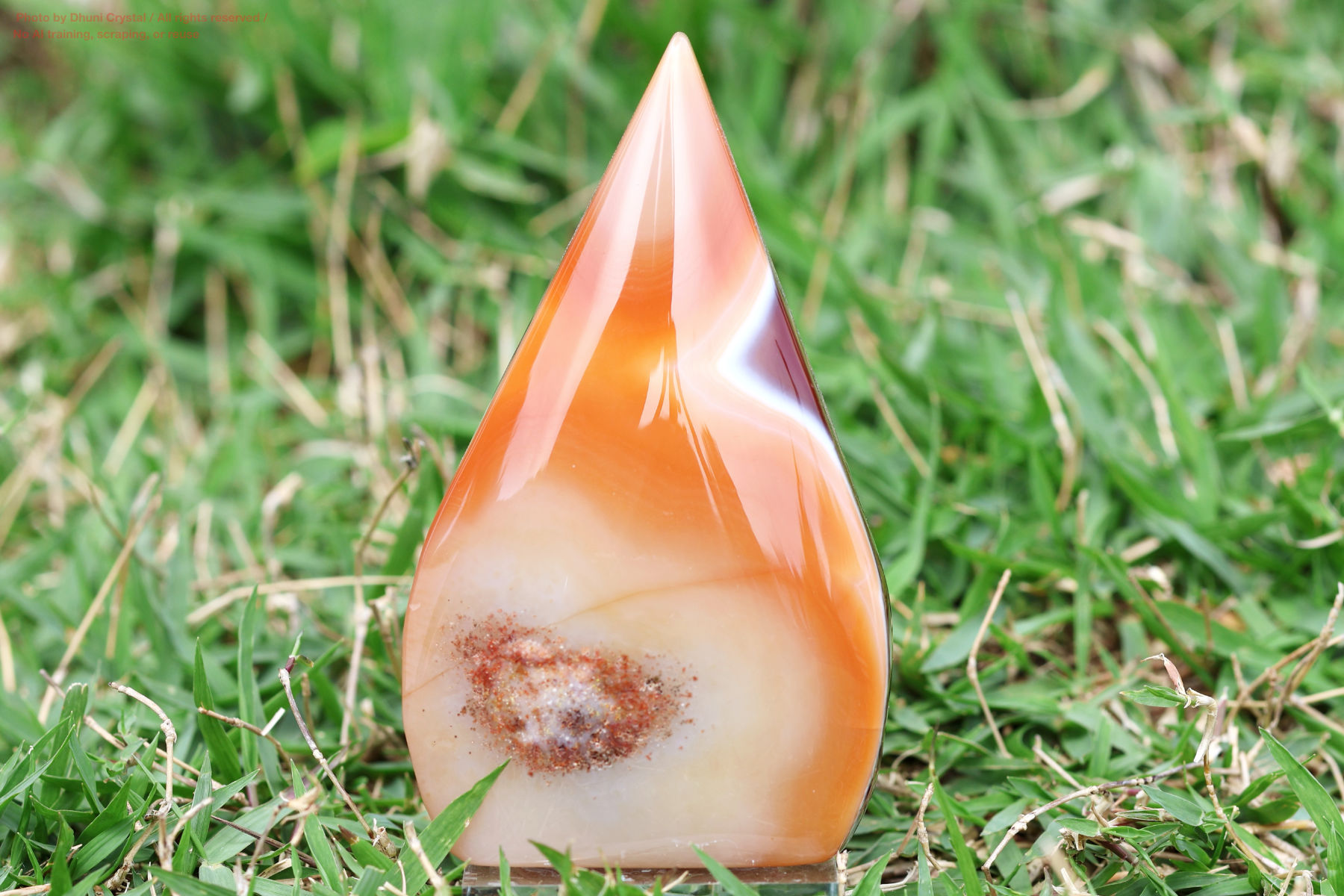 カーネリアンのハート型の画像