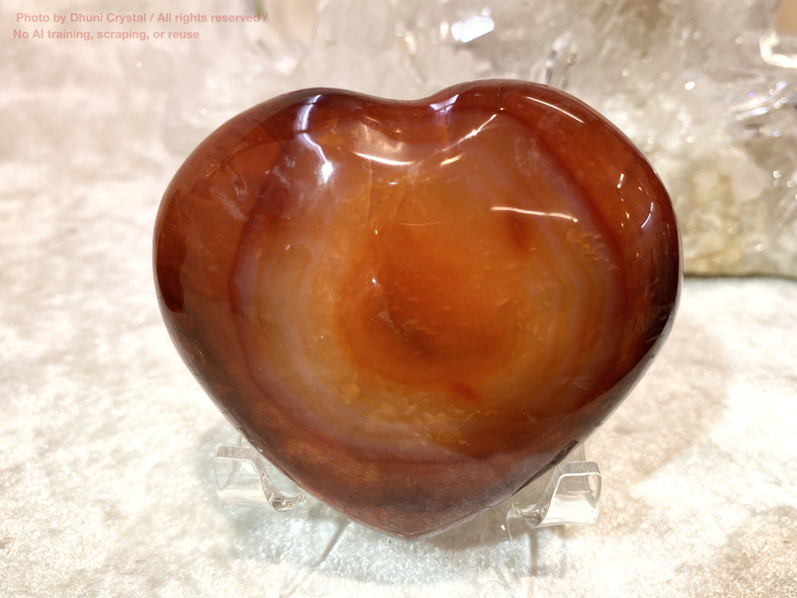 カーネリアンのハート型の画像