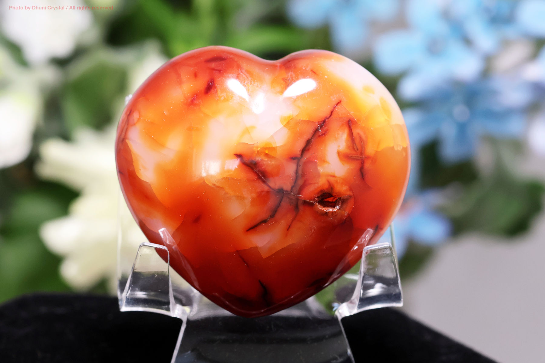 カーネリアンのハート型の画像” loading=