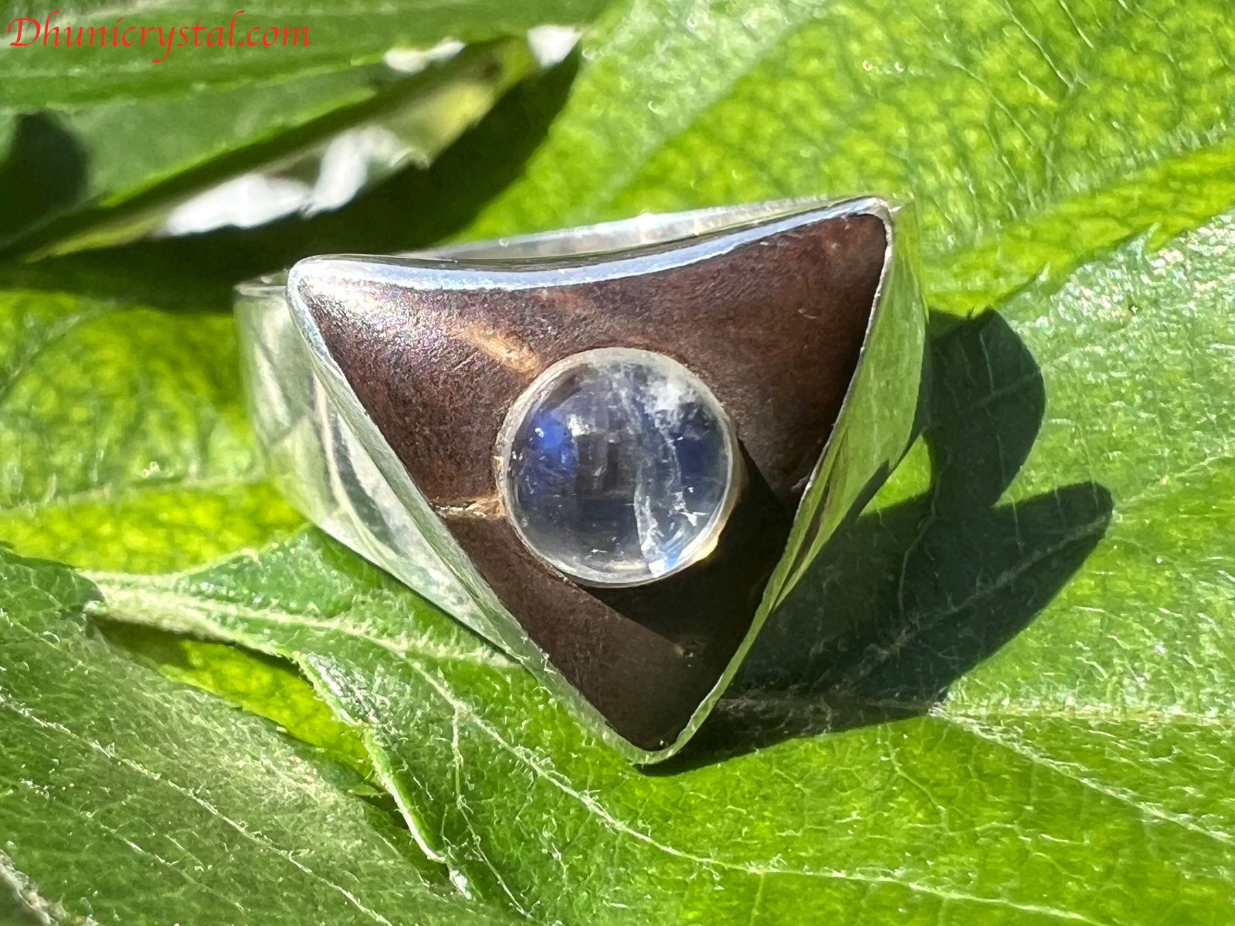 “ムーンストーン”