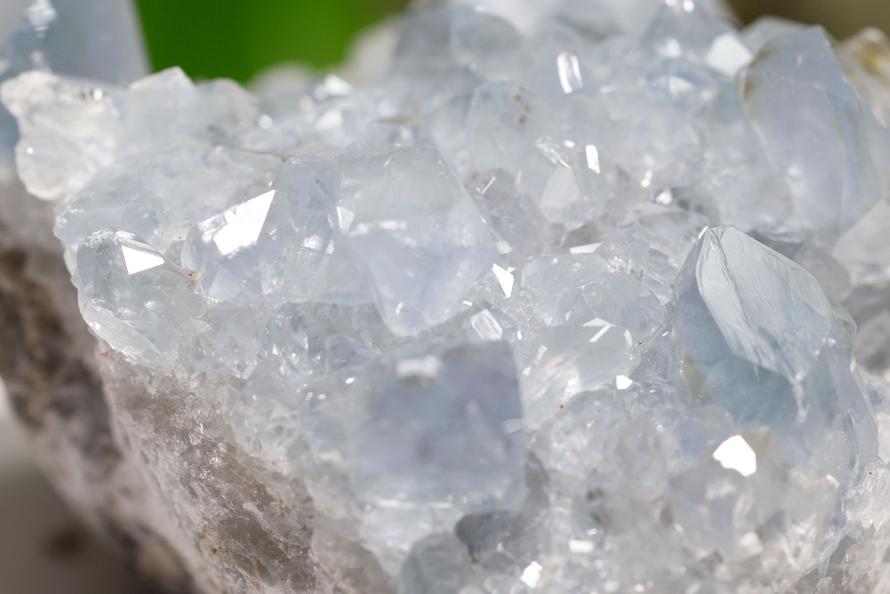 セレスタイト原石/天青石(A595)