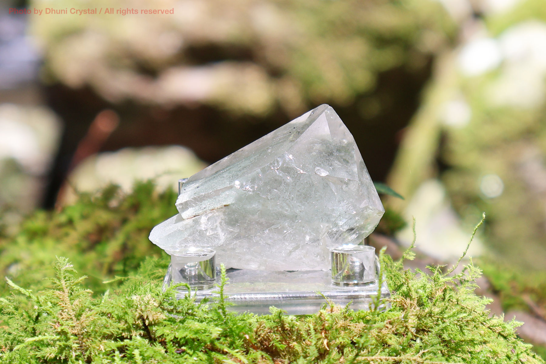 マニハール産ヒマラヤ水晶の裏面からの結晶の様子