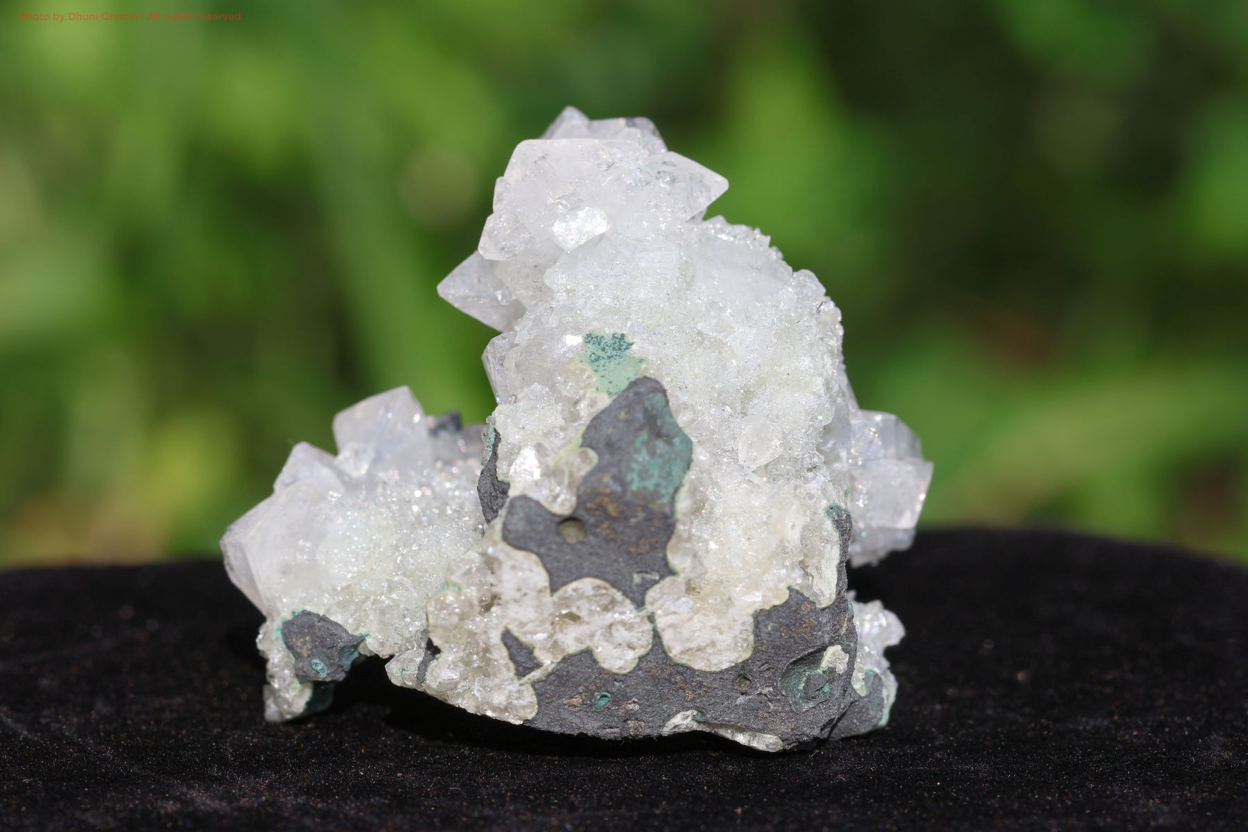 専用　アポフィライト　複数共生原石　大きめ原石 アポフィライト原石(T421)