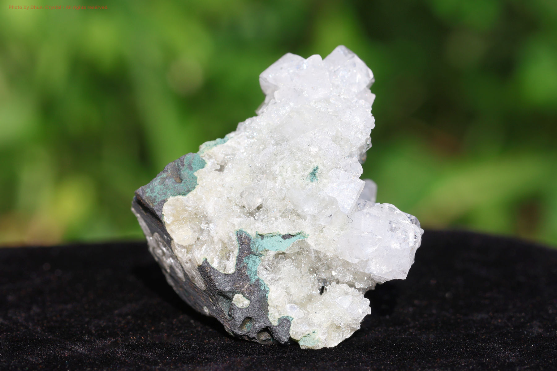 アポフィライト側面