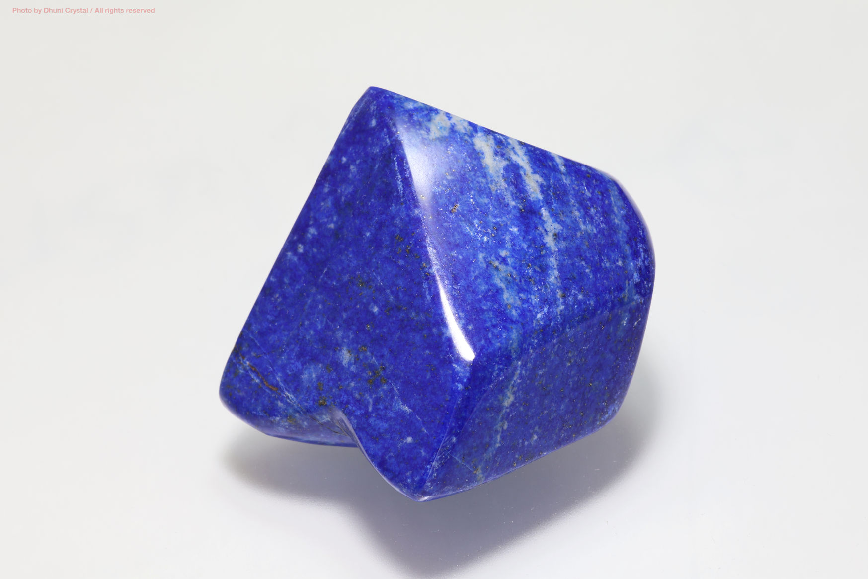 ラピスラズリ】深い瑠璃色に宿る叡智と守護の石｜天然石・パワーストーン