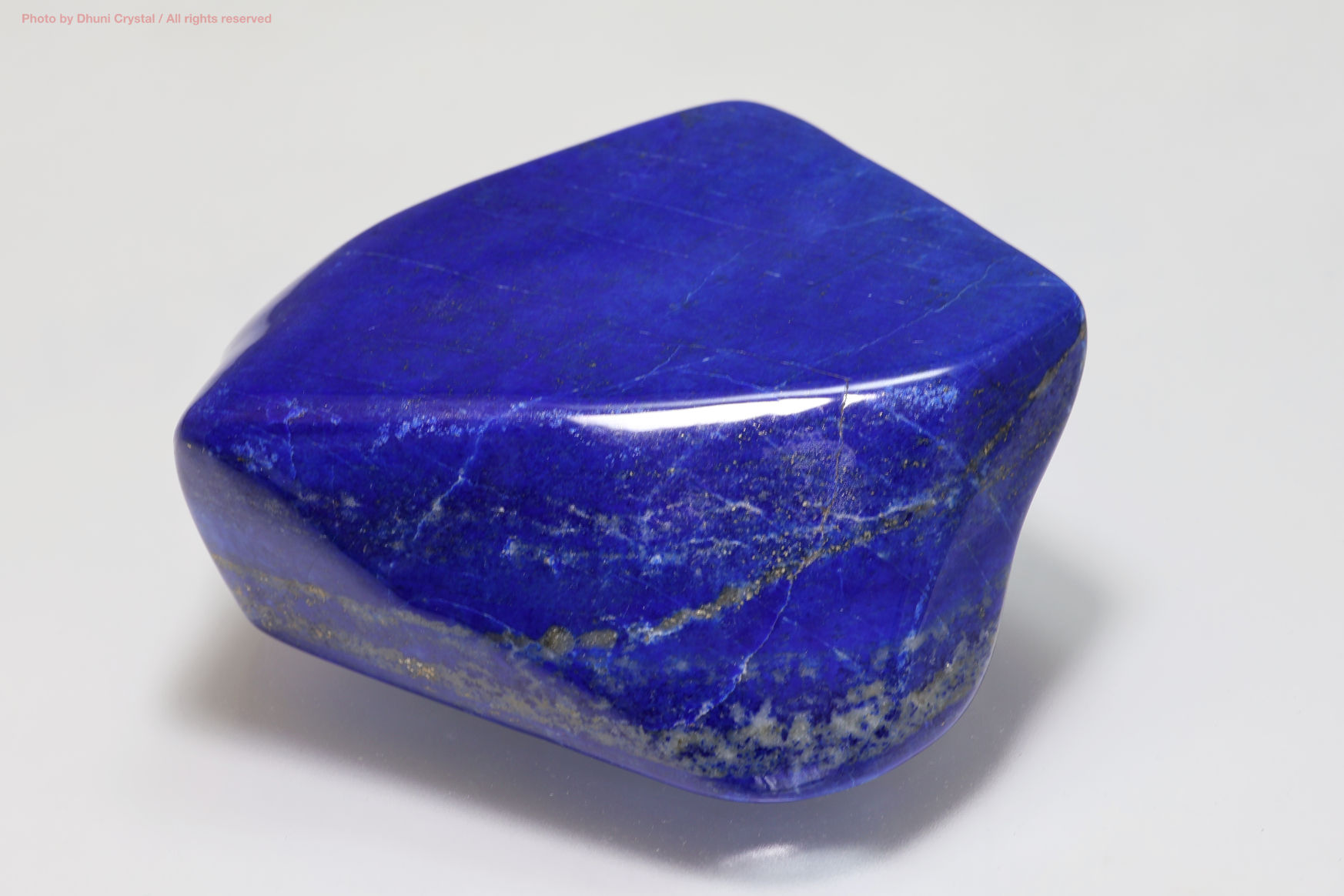 ラピスラズリ】深い瑠璃色に宿る叡智と守護の石｜天然石・パワーストーン