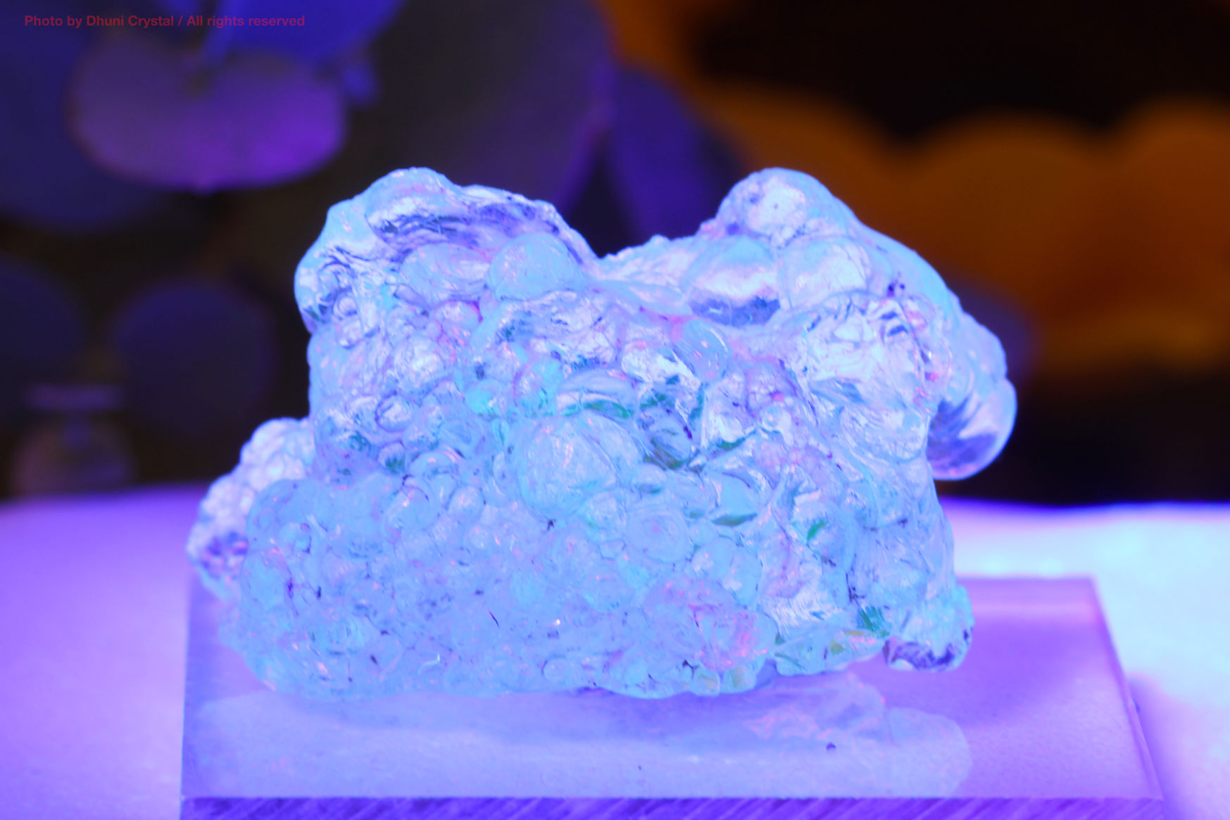 ハイアライトオパール｜蛍光グリーンに輝く不思議な石