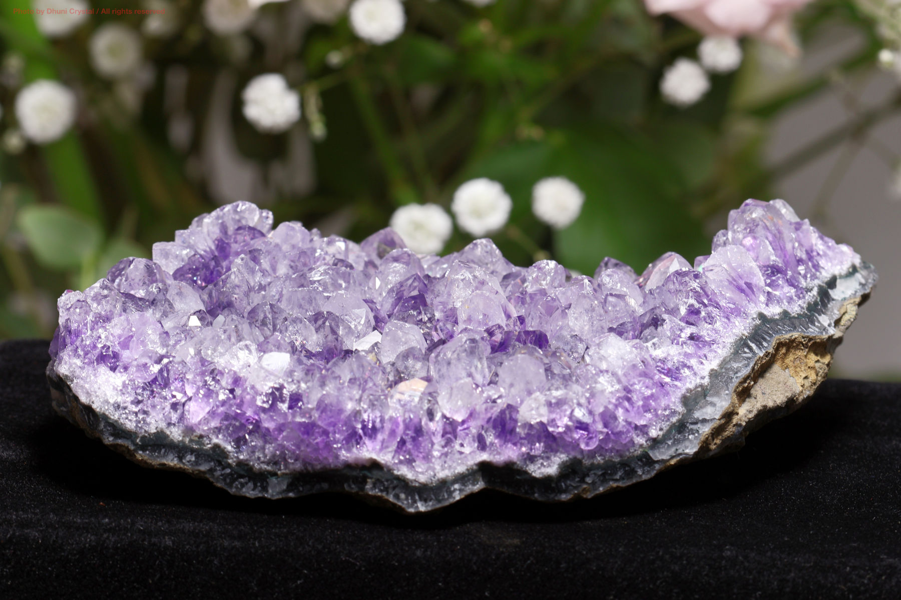 アメジストクラスター 空間を浄化し心を癒す高波動のヒーリングストーン