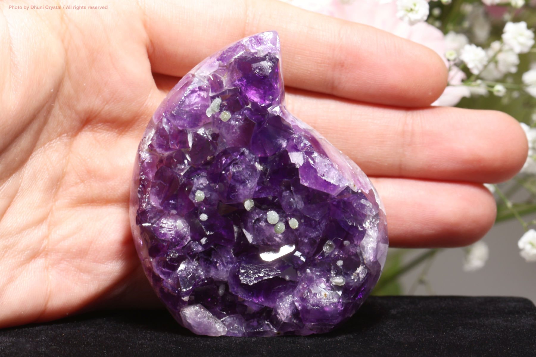 アメジストクラスター 空間を浄化し心を癒す高波動のヒーリングストーン