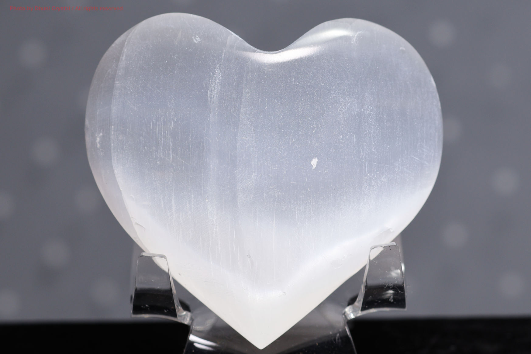 ルビーインカイヤナイト｜情熱と冷静を併せ持つ神秘の石