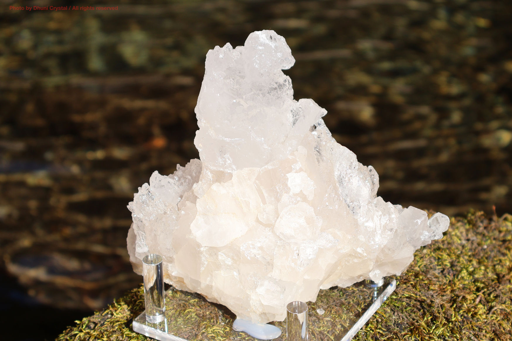 マニハール産ヒマラヤ水晶のアップで見た内部インクルージョン