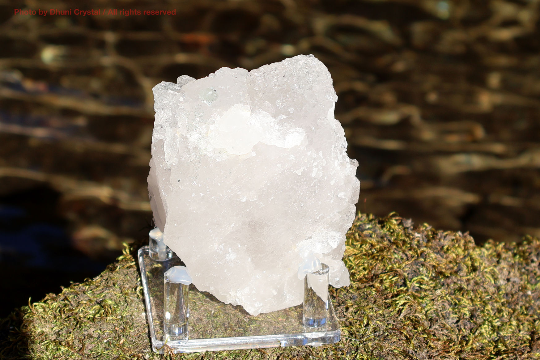 マニハール産ヒマラヤ水晶の裏面からの結晶の様子