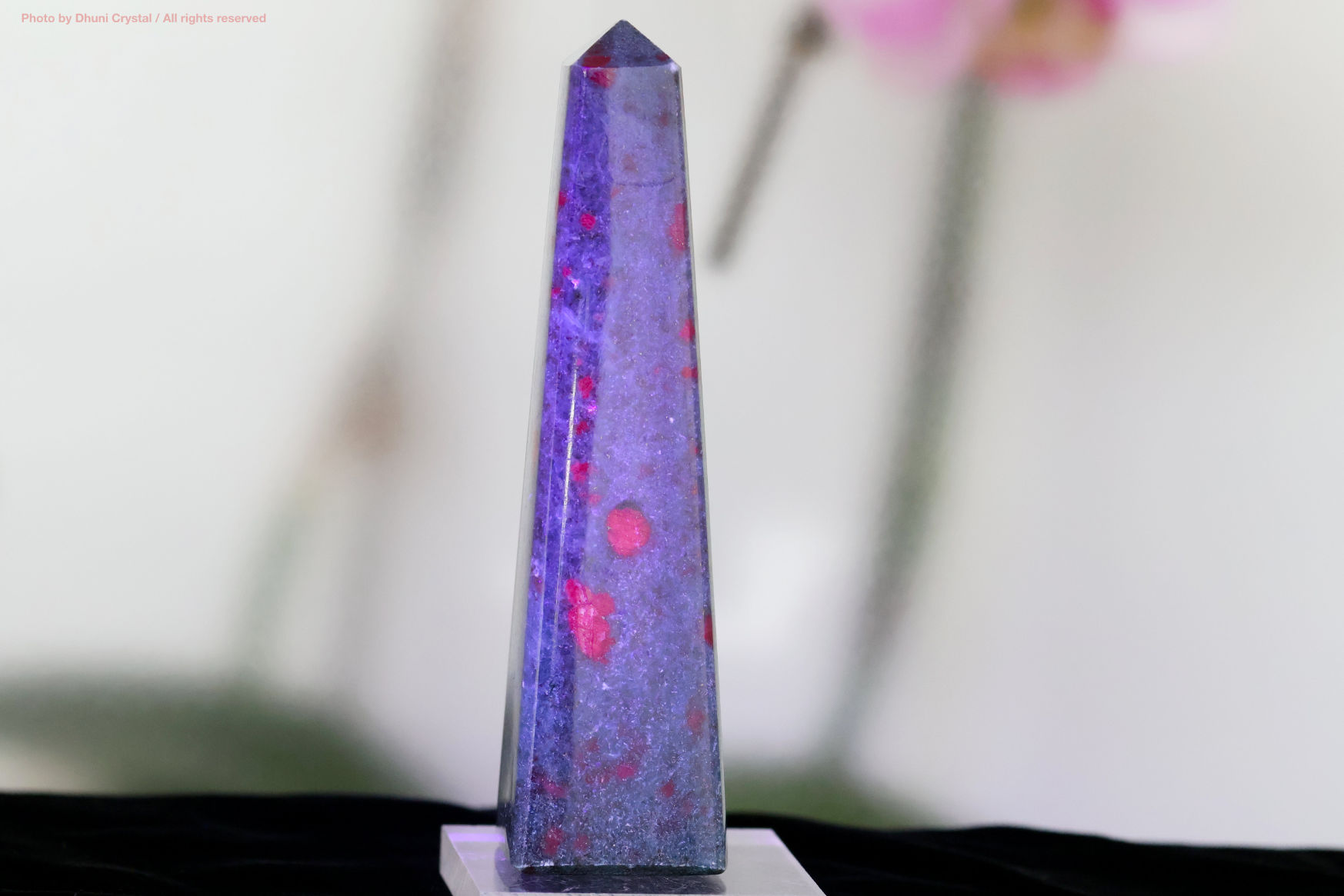 ルビーインカイヤナイト｜情熱と冷静を併せ持つ神秘の石