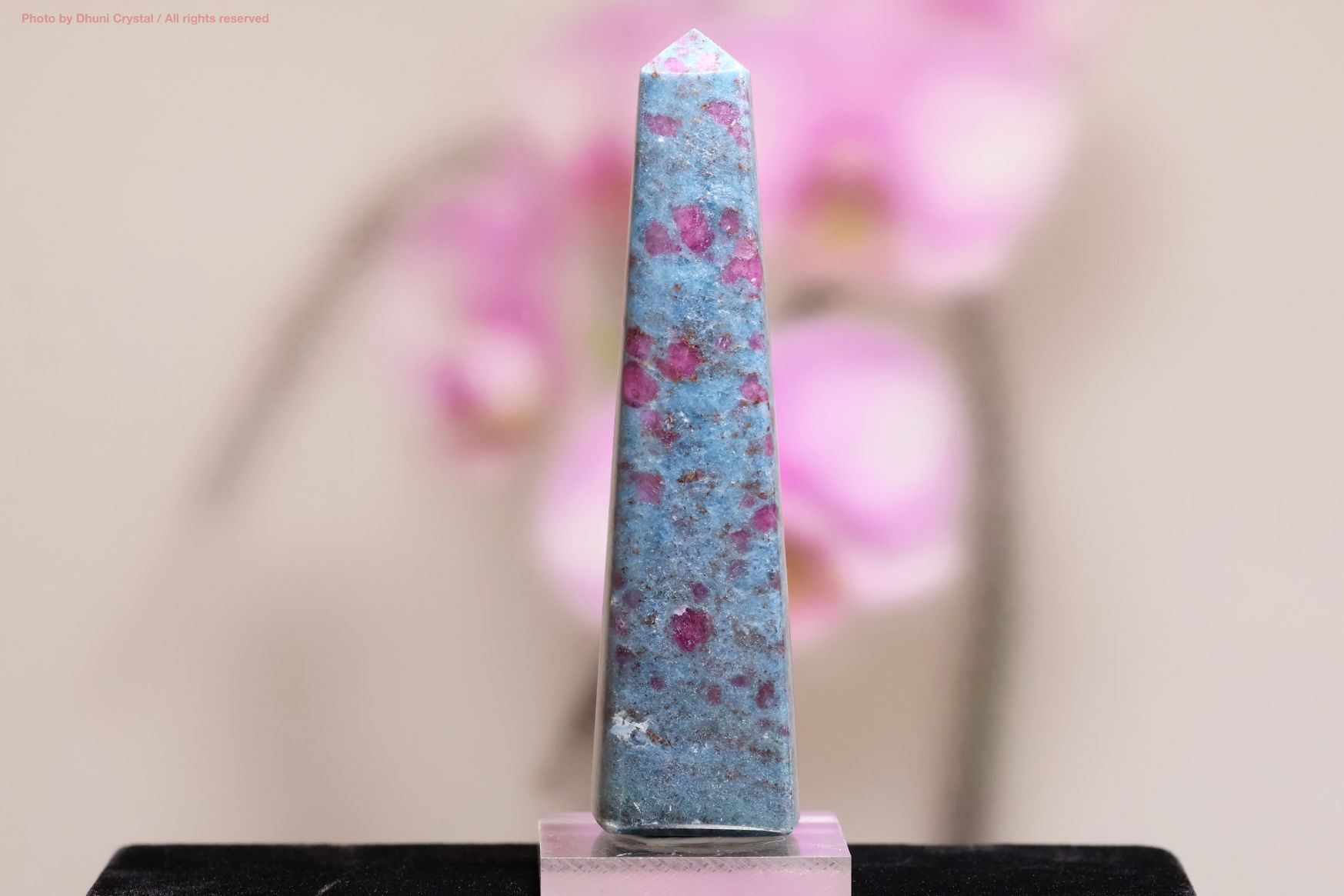 ルビーインカイヤナイト｜情熱と冷静を併せ持つ神秘の石