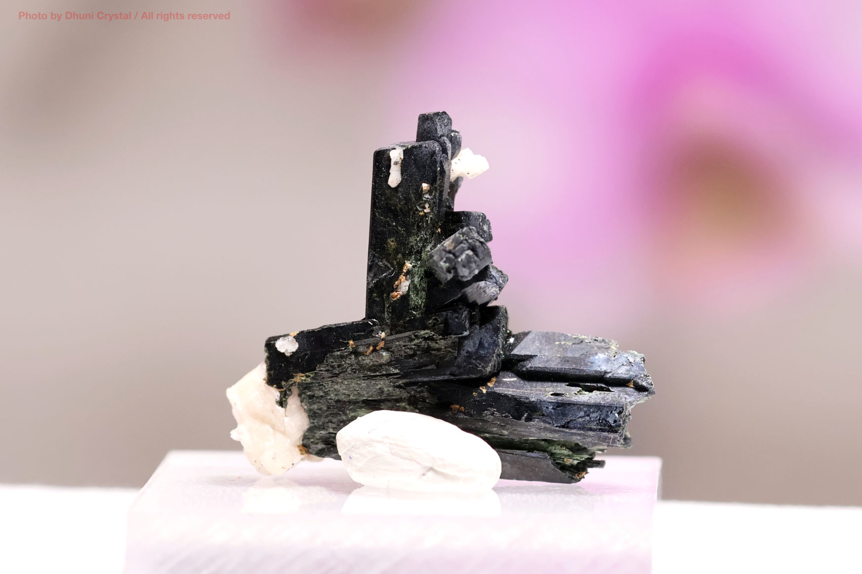 エジリン結晶の拡大画像