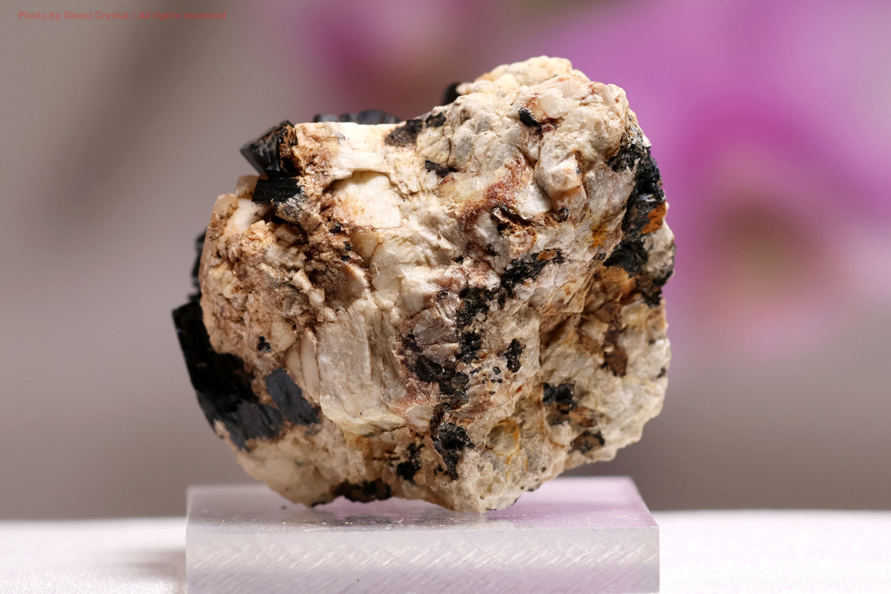 エジリン結晶の拡大画像