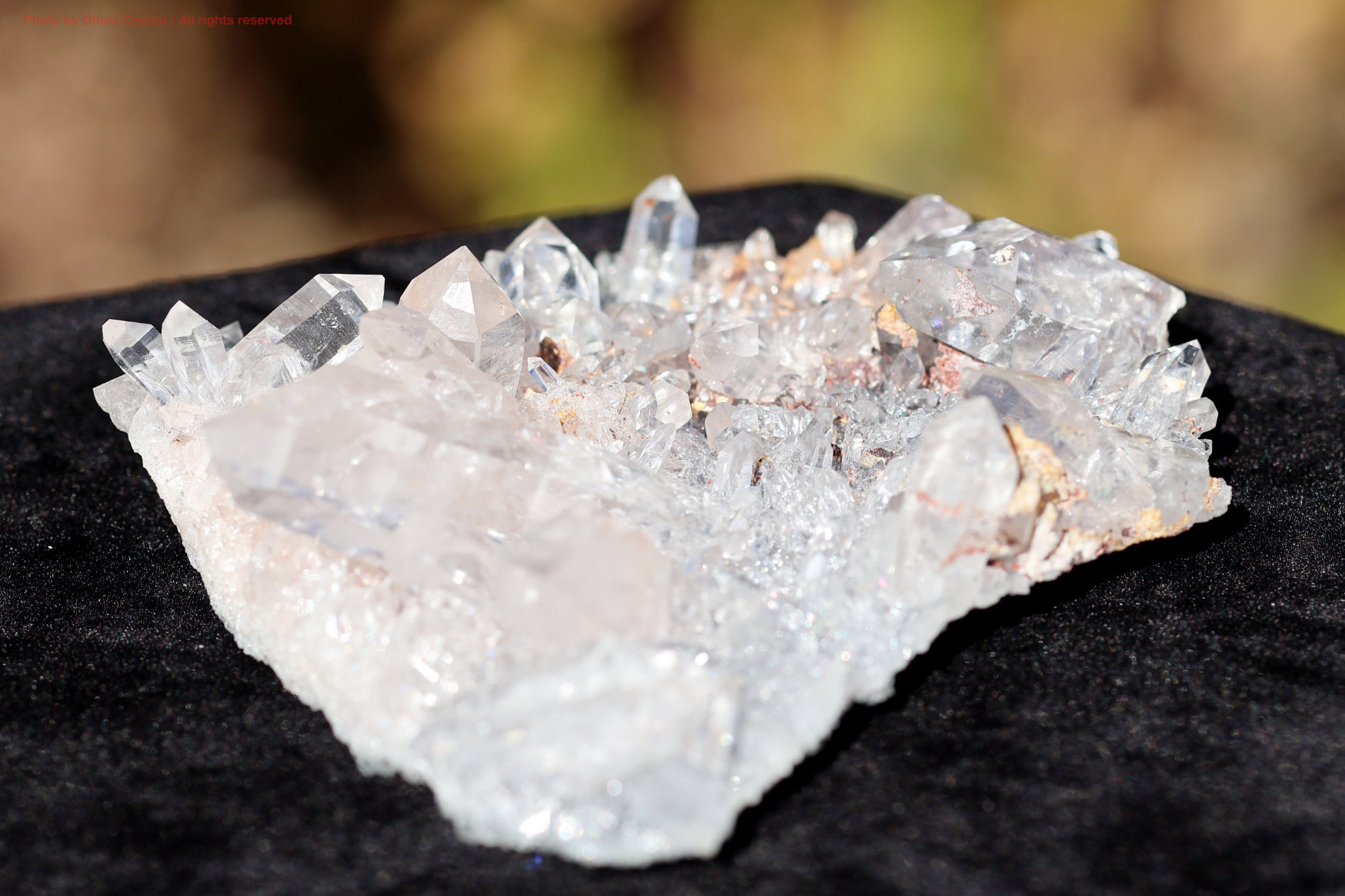 ヒマラヤ水晶マニカラン産の水晶クラスターの写真